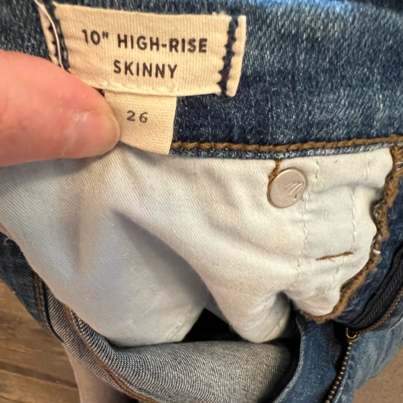 Madewell 10” high rise skinny jeans tulip hem raw - Picture 4 of 6
